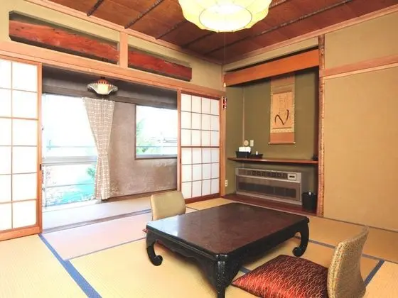Traditional Üç Kişilik Oda (Japanese Style)