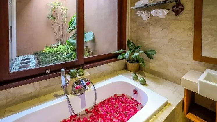 One-bedroom Royal Pool Villa