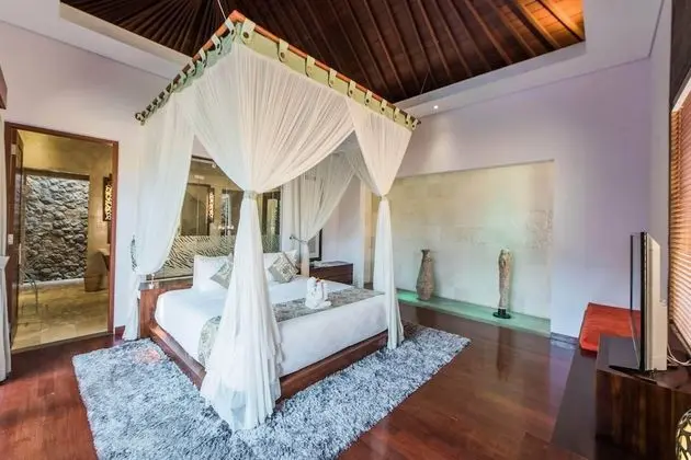 Three-bedroom Family Pool Villa