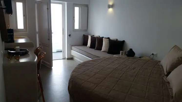 Standard Tek Büyük Yataklı Oda (Caldera View)
