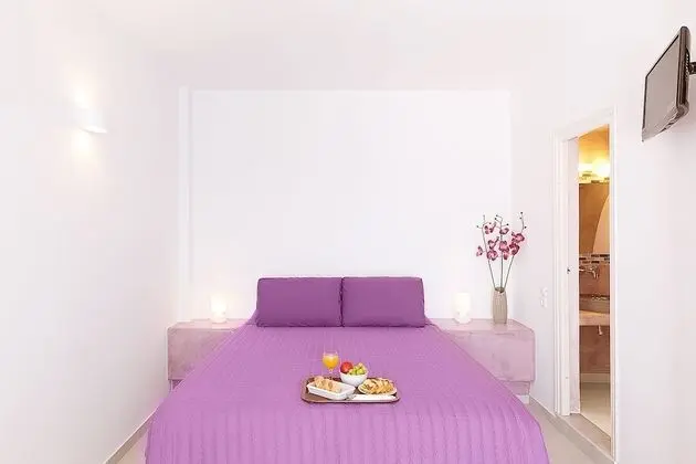 Standard Tek Büyük Yataklı Oda (Caldera View)