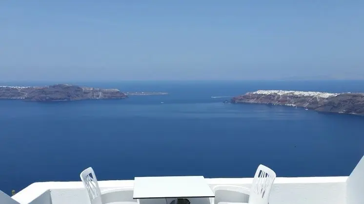 Standard Tek Büyük Yataklı Oda (Caldera View)