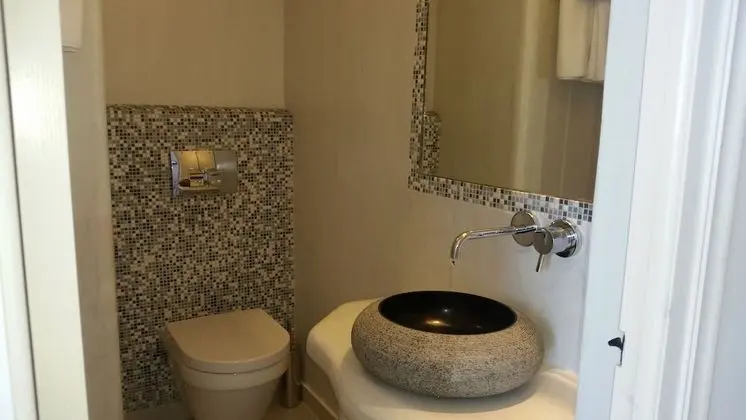 Standard Tek Büyük Yataklı Oda (Caldera View)