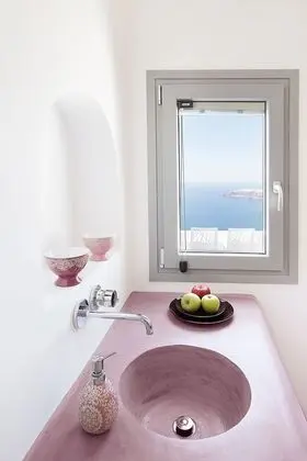 Standard Tek Büyük Yataklı Oda (Caldera View)