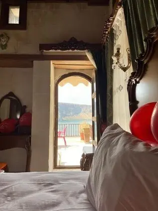 Fırat, Göl Manzaralı