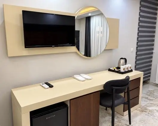 Standart Üç Kişilik Bahçe manzarası Oda