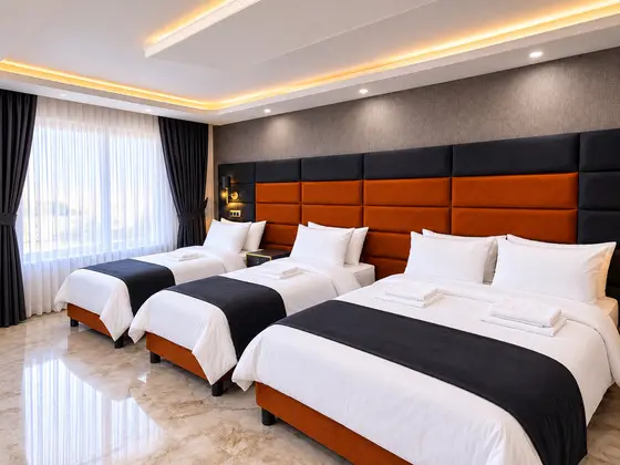 Tarihi Eski Midyat Manzaralı Aile Suit Odası