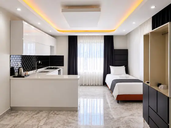 Tarihi Eski Midyat Manzaralı Aile Suit Odası