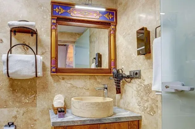 Junior Suite,    , Jakuzili