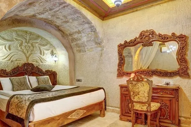 Superior Çift Kişilik Kaya Suite Oda, Avlu Manzaralı, Jakuzili (2 Kişilik)