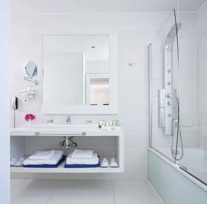 Deluxe Tek Büyük Yataklı Oda, Deniz Manzaralı