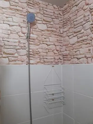 Stüdyo (Room)