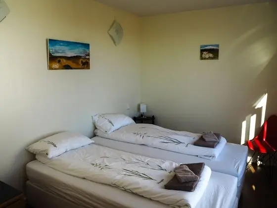 Tek Büyük veya İki Ayrı Yataklı Oda, Ortak Banyo