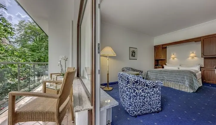 Standard Tek Büyük veya İki Ayrı Yataklı Oda, Balkon