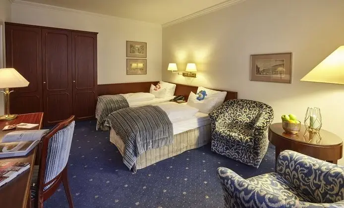 Standard Tek Büyük veya İki Ayrı Yataklı Oda, Balkon