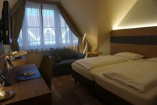 Superior Oda (Business)