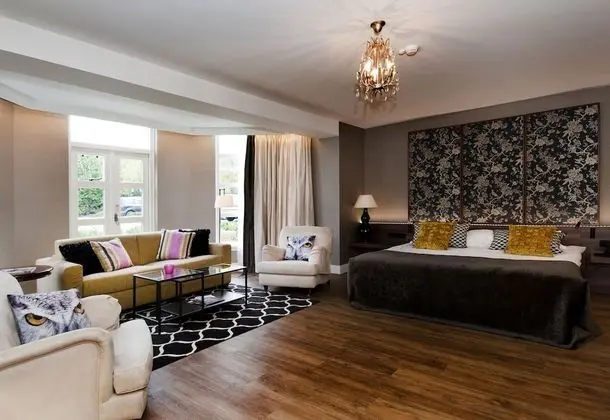 Deluxe Süit, Sıcak Su Küveti