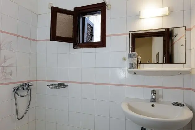Stüdyo, Kısmi Deniz Manzaralı