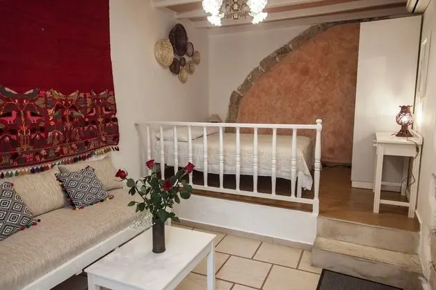 Stüdyo, Avlu Manzaralı