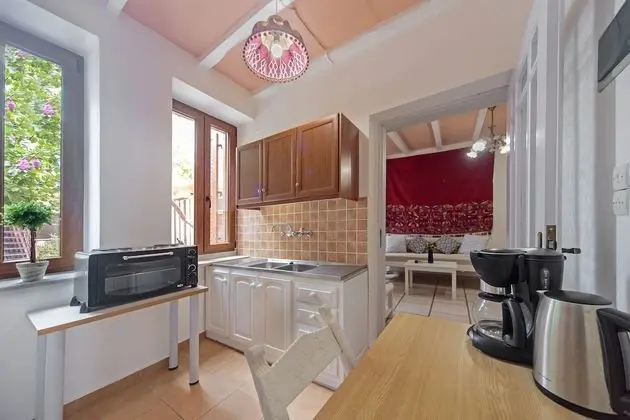 Stüdyo, Avlu Manzaralı