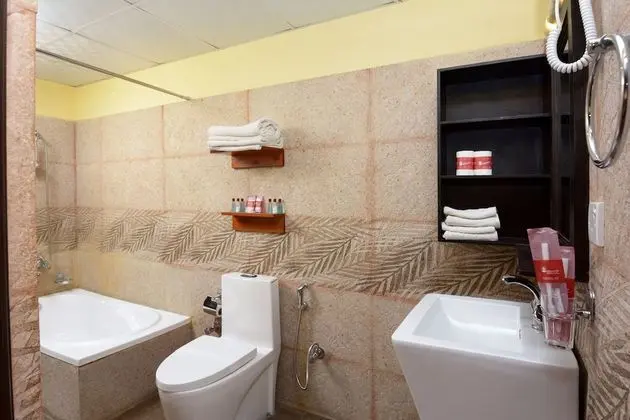 Superior Tek Büyük veya İki Ayrı Yataklı Oda, Küvet, Şehir Manzaralı