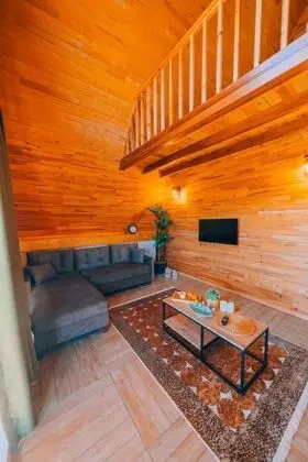 Bungalow Aile Odası, Doğa Manzaralı, Bir Büyük ve Bir Tek Kişilik Yataklı