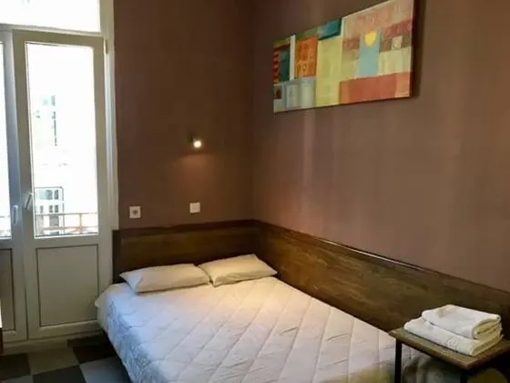 Dört Kişilik Oda, Ortak Banyo