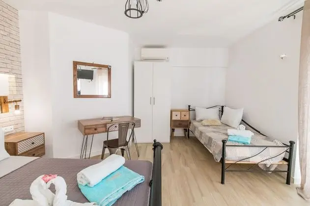 Stüdyo, Bahçe Manzaralı