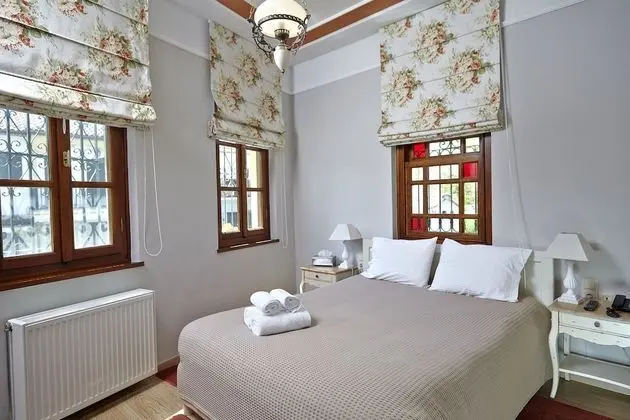 Standard Tek Büyük Yataklı Oda (1st Floor)