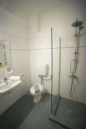 Basic İki Ayrı Yataklı Oda