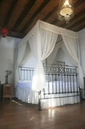 Traditional Stüdyo, Balkon (Dimosthenis)
