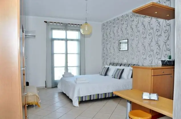 Stüdyo, Kısmi Deniz Manzaralı