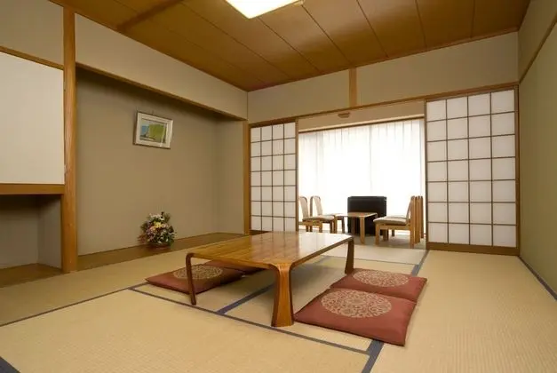 Traditional Oda, Ortak Banyo (Japanese Style for 5 Guests)