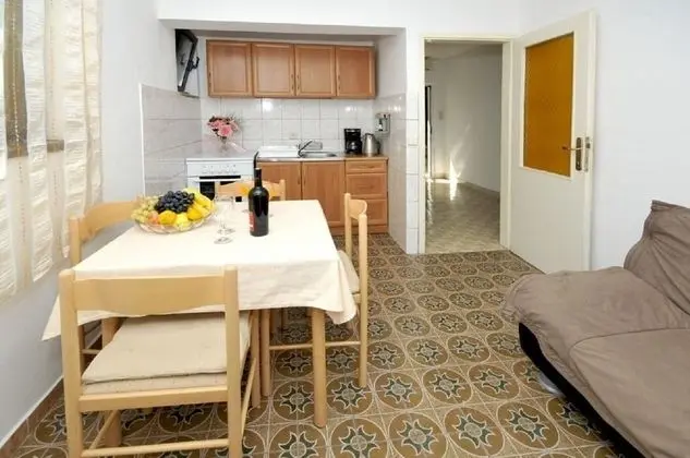 Apart Daire (Kata - 100m from sea - A1(4+1))