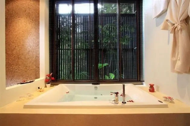 Kata gardens 2bed 8B