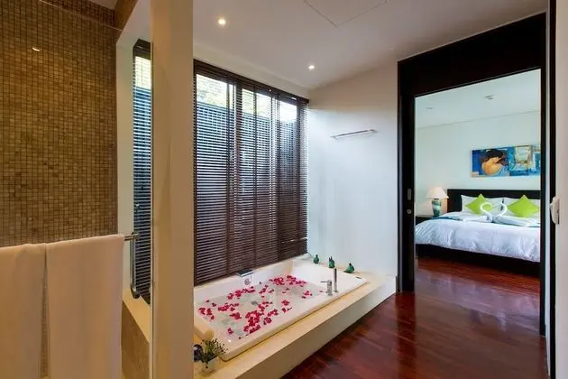 Kata gardens penthouse seaview with rooftop 8C