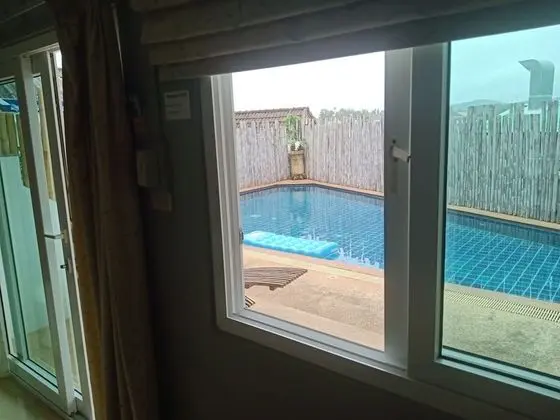 Deluxe Pool Access