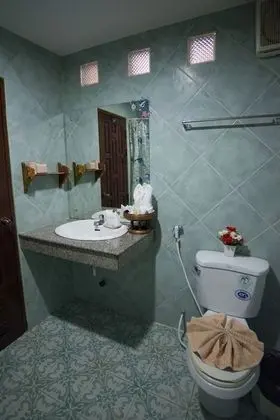 Deluxe Oda, Havuz Manzaralı