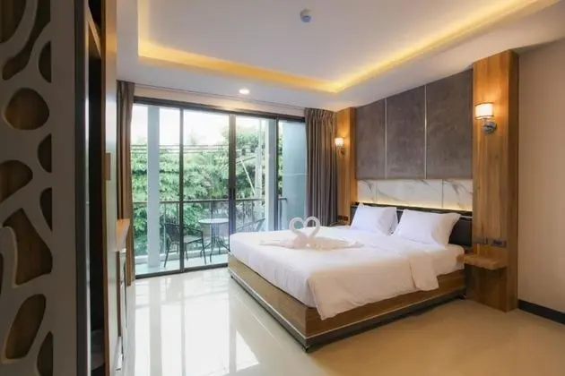 Deluxe Grand with Balcony
