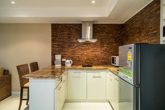 1 Bedroom Condo
