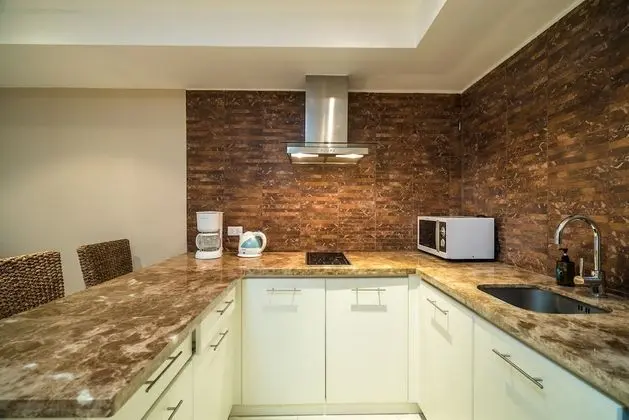 1 Bedroom Condo