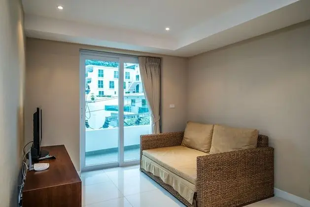 1 Bedroom Condo