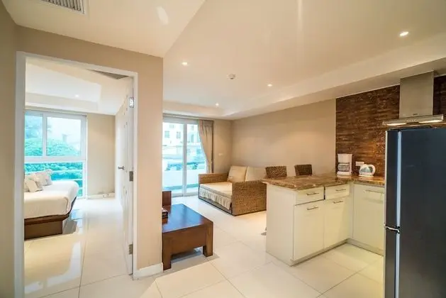 1 Bedroom Condo