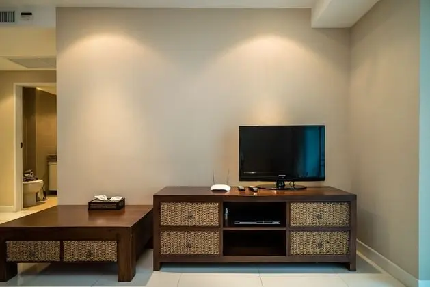 1 Bedroom Condo