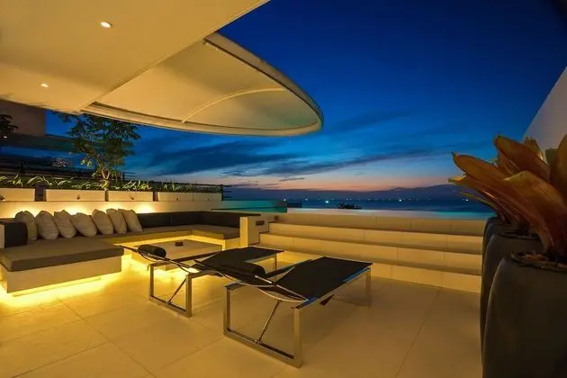 Three Bedroom Sky Pool Villa