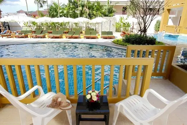 Aqua Pura Room (Pool Access)