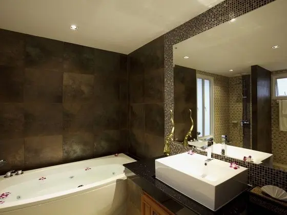 Four Bedroom Modern Style Villa with Private Pool