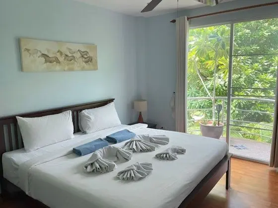 4 Bedrooms Villa