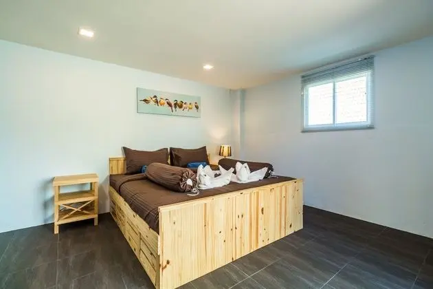4 Bedrooms Villa