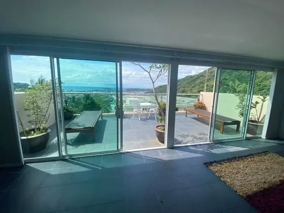 4 Bedrooms Villa